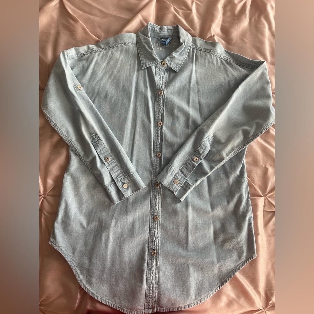 Gap Denim Button Down Shirt, Light Wash Relaxed Fit, Size XS
